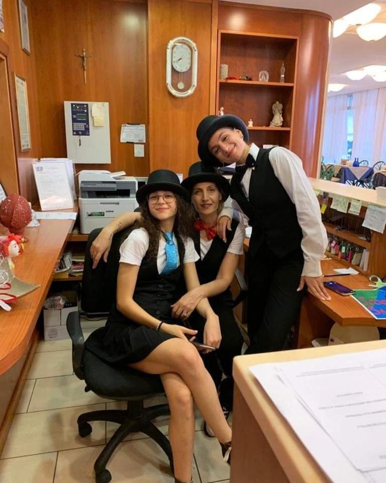 Hotel Joli Алба Адриатика Екстериор снимка
